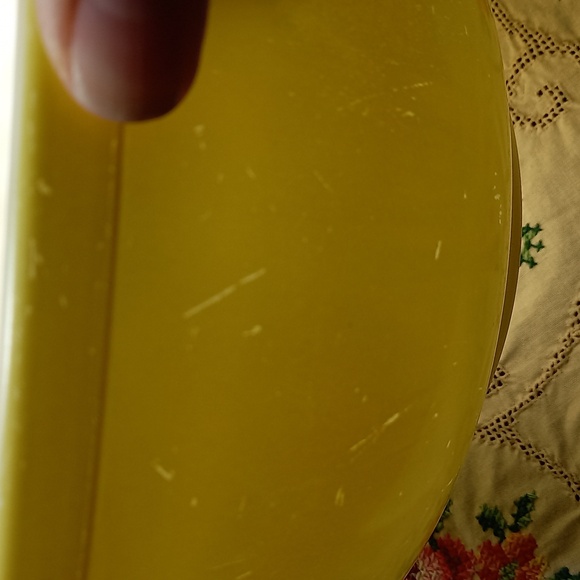 Vintage Yellow Pyrex large mixing bowl - Picture 2 of 7